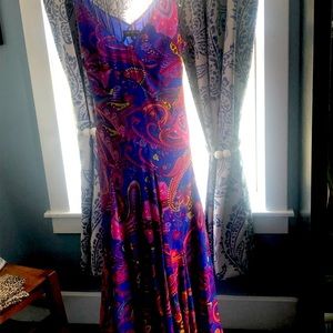 Jones New York size 12 lined dress, very versatile and comfortable.